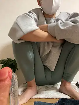 AiRiii online show from 10-24-25, 06:23