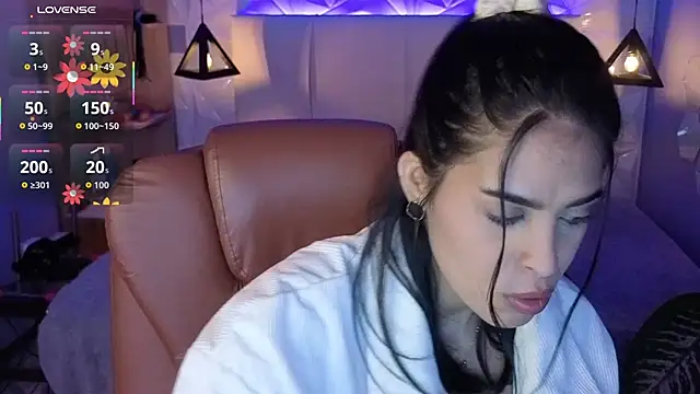 Snapshot of AlessiaVal_ chatting on 01-09-26, 03:08 AlessiaVal online show from 01-09-26, 03:08