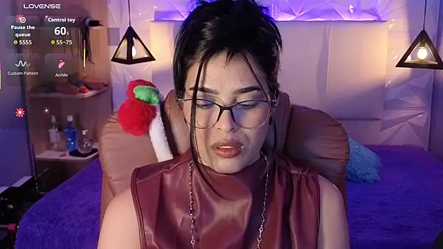 Snapshot of AlessiaVal_ chatting on 12-20-25, 08:01 AlessiaVal online show from 12-20-25, 08:01