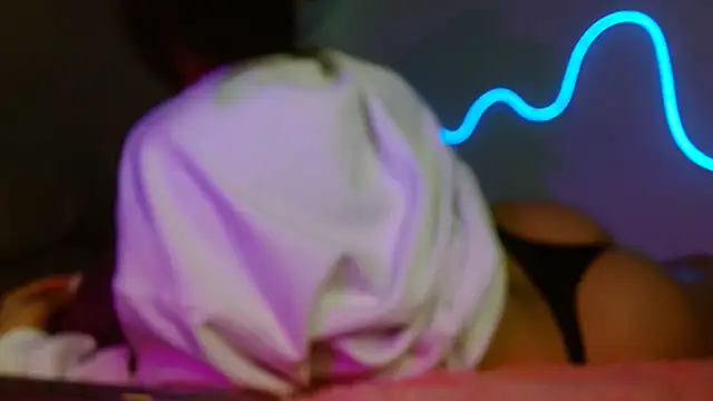 AlessiaVal  online show from 03-28-26, 12:50