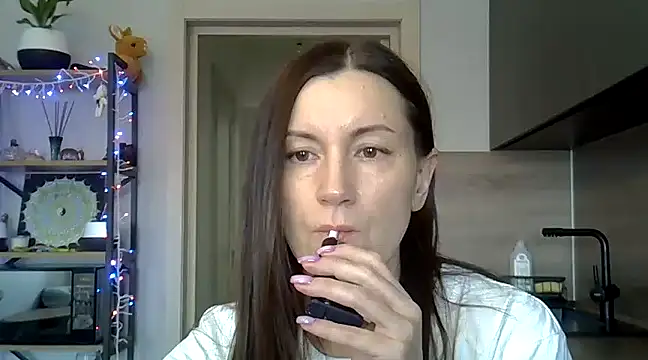 Snapshot of jainesummer chatting on 02-07-25, 10:08 jainesummer online show from 02-07-25, 10:08