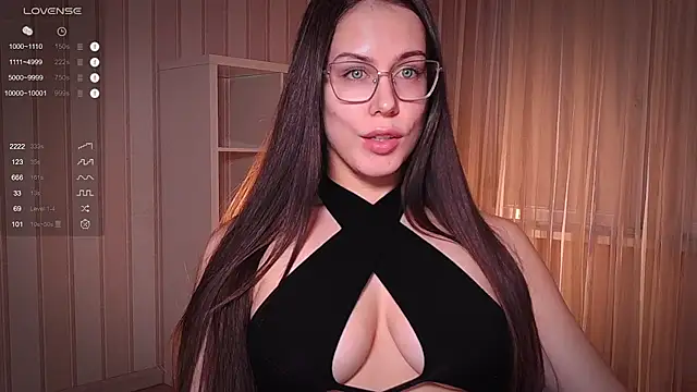 Snapshot of avelyssa chatting on 02-13-25, 12:43 avelyssa online show from 02-13-25, 12:43