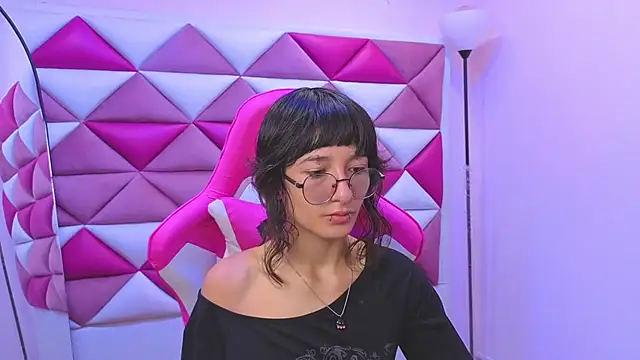 Danny Face online show from 11-24-25, 01:33