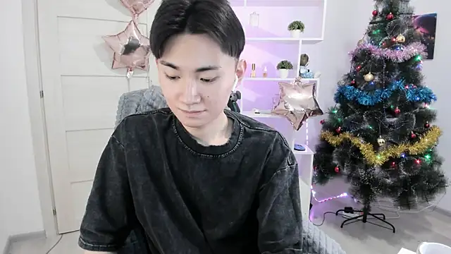 Miram Yu online show from 12-25-24, 04:54