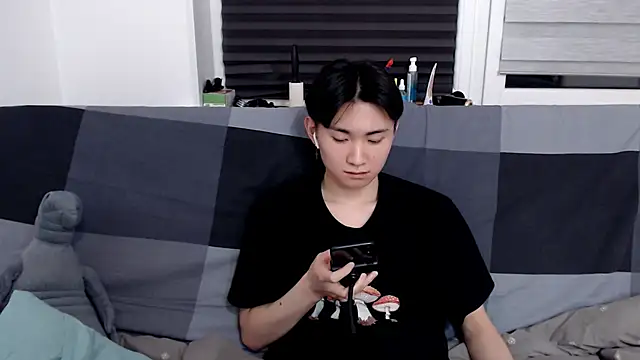 Miram Yu online show from 01-13-25, 11:49