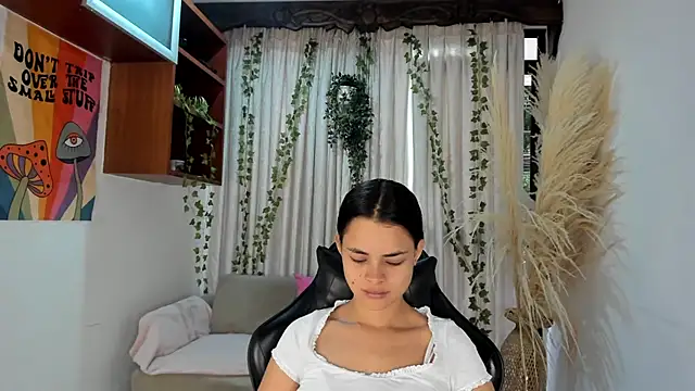 HannaRhodes online show from 03-31-26, 02:41