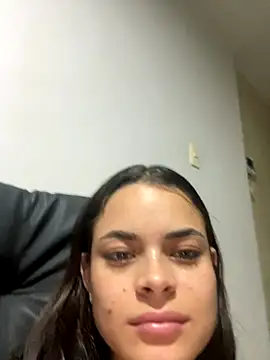 HannaRhodes online show from 10-31-25, 03:58