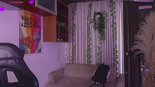 HannaRhodes online show from 03-15-26, 01:07