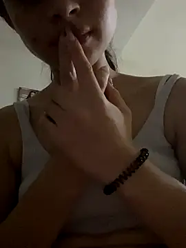 HannaRhodes online show from 10-15-25, 04:00