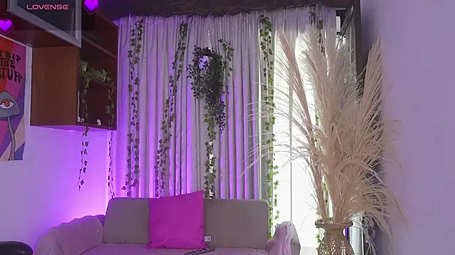 HannaRhodes online show from 03-17-26, 01:58