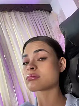 HannaRhodes online show from 09-12-25, 01:33