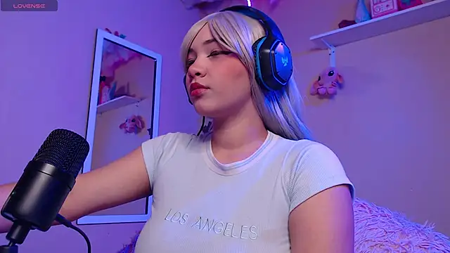 MadelineBenet online show from 10-06-25, 03:51