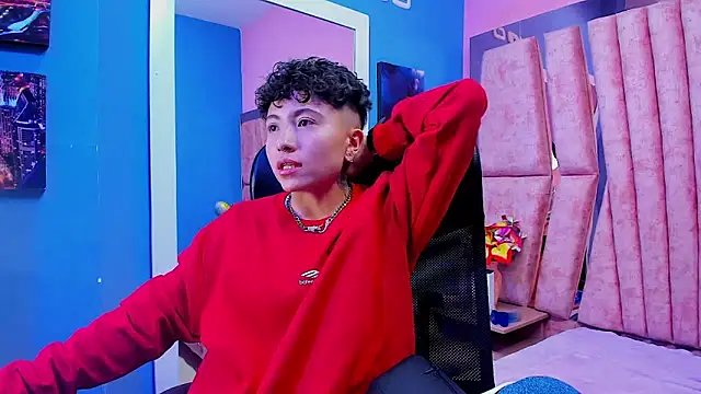 Im Mathias online show from 12-05-25, 01:27