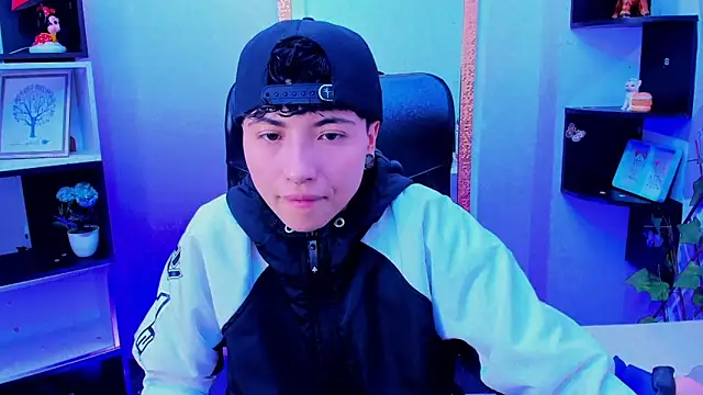 Im Mathias online show from 11-25-25, 02:45