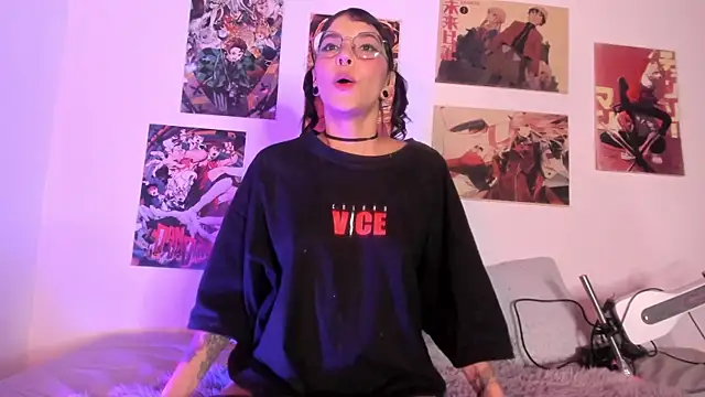 Luna-Chann online show from 11-04-25, 10:02