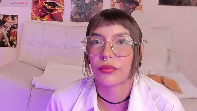 Luna-Chann online show from 09-17-25, 09:06