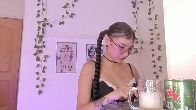 Luna-Chann online show from 09-23-25, 09:00