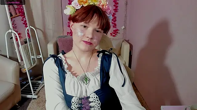 Snapshot of DreamyLuna chatting on 11-27-25, 08:31 DreamyLuna online show from 11-27-25, 08:31