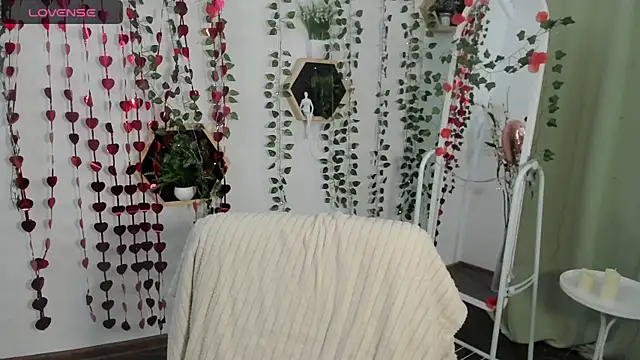 DreamyLuna online show from 03-01-25, 08:32