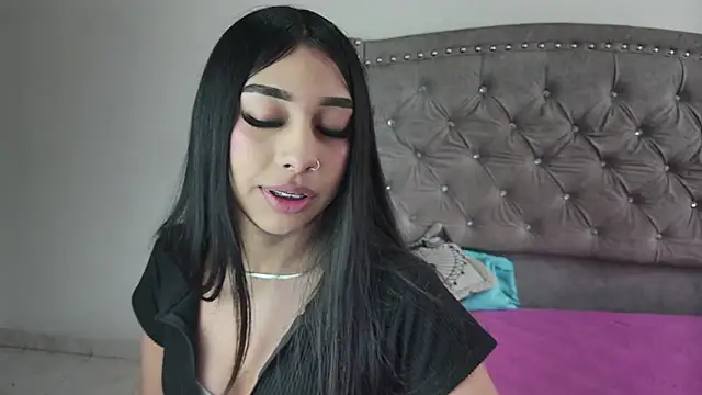 Nesuko kamado  online show from 10-12-25, 02:29