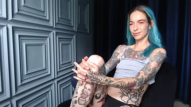 RavenryderUK online show from 06-18-26, 10:31