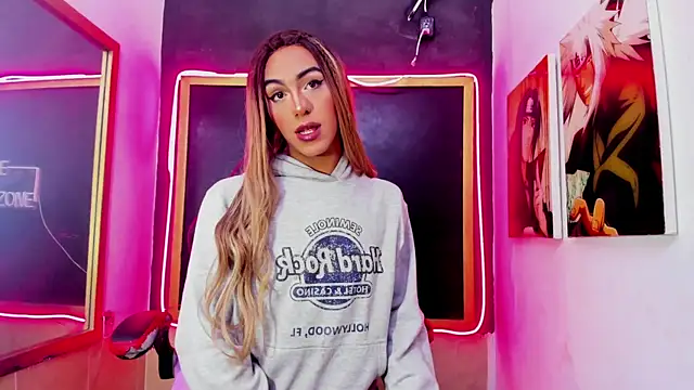 Snapshot of Isabella_stanford2 chatting on 11-27-25, 01:00 Isabella stanford2 online show from 11-27-25, 01:00