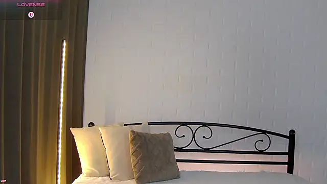  RiverLov online show from 02-10-26, 04:28