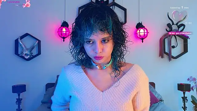 Sweet Chaos online show from 11-16-25, 06:12