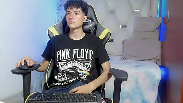 johnny cagee online show from 11-10-25, 06:07