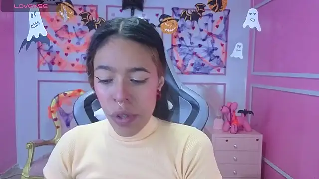 stephania t online show from 10-28-25, 11:42