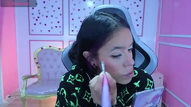 stephania t online show from 11-06-25, 11:47