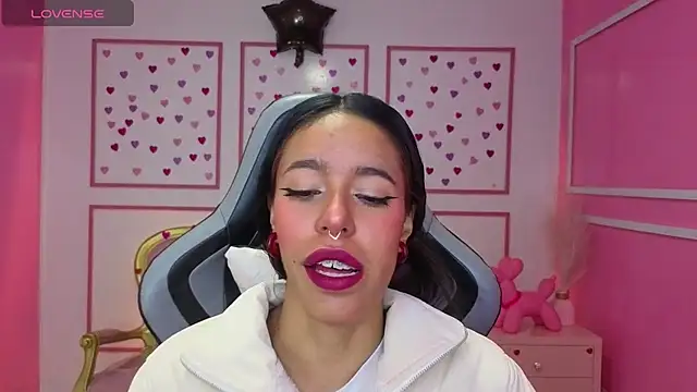 stephania t online show from 11-22-25, 12:37