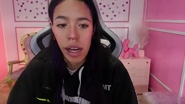 stephania t online show from 11-29-25, 11:43