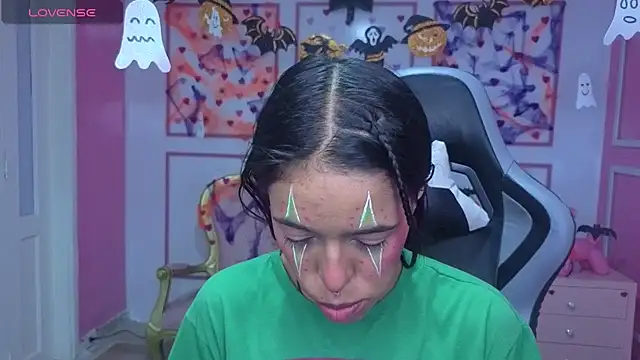 stephania t online show from 10-31-25, 12:46