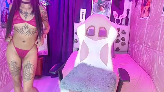 Snapshot of Gaby_Tailor chatting on 03-10-25, 11:06 Gaby Tailor online show from 03-10-25, 11:06