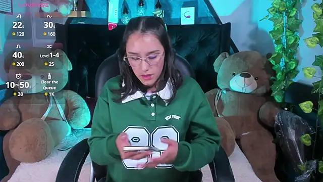  Sophie  miller online show from 03-17-25, 07:58