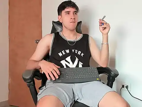 Snapshot of leo030809 chatting on 02-23-26, 05:13 leo030809 online show from 02-23-26, 05:13