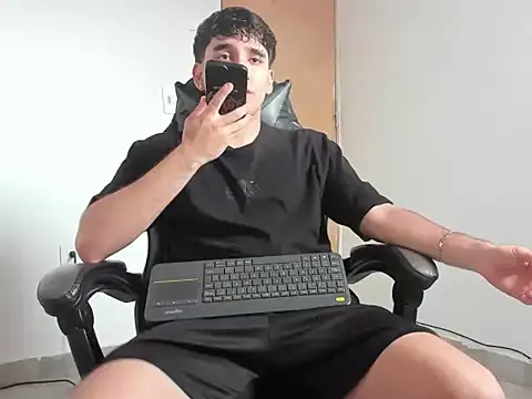 leo030809 online show from 04-08-26, 05:14