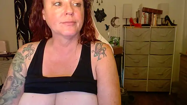 Nikkimastersgirl1091 online show from 05-14-26, 01:35