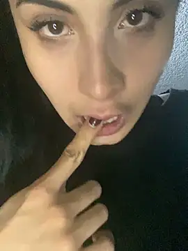 Effyvice13 online show from 09-30-25, 04:07