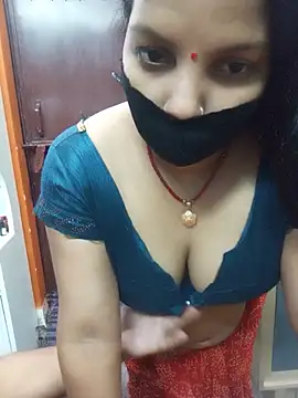 Snapshot of Manjudear chatting on 06-03-26, 04:01 Manjudear online show from 06-03-26, 04:01