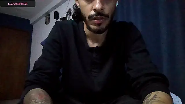 Snapshot of Donstark6669 chatting on 10-16-25, 08:33 Donstark6669 online show from 10-16-25, 08:33
