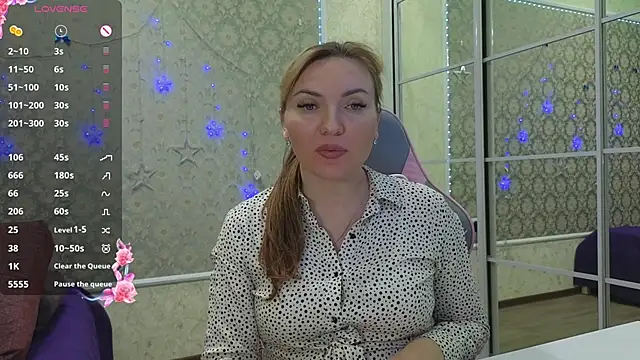 Snapshot of -DIVORA- chatting on 02-24-25, 07:52 -DIVORA- online show from 02-24-25, 07:52
