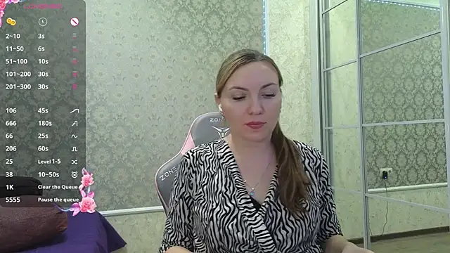 Snapshot of -DIVORA- chatting on 03-21-25, 01:56 -DIVORA- online show from 03-21-25, 01:56