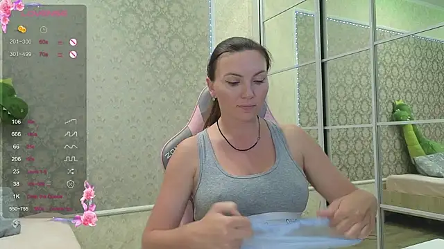 Snapshot of -DIVORA- chatting on 10-08-25, 03:02 -DIVORA- online show from 10-08-25, 03:02