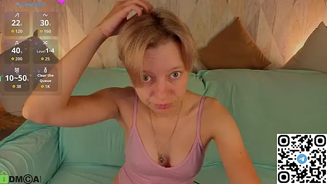 Snapshot of Michelle_Blond chatting on 07-10-26, 01:05 Michelle Blond online show from 07-10-26, 01:05