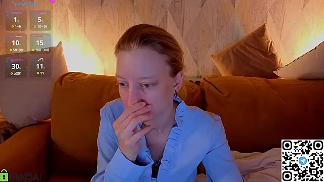Snapshot of Michelle_Blond chatting on 06-22-26, 01:11 Michelle Blond online show from 06-22-26, 01:11