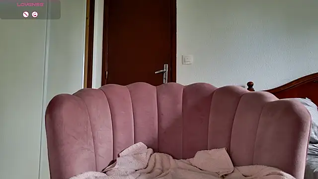 Renattasweetboobs online show from 09-11-25, 08:03