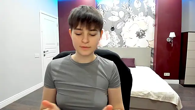 EmiliaYours online show from 02-17-26, 03:20