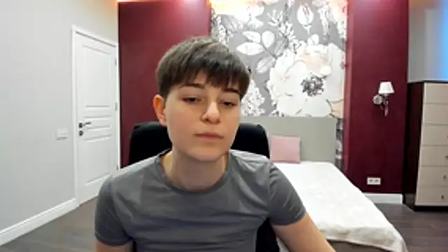 EmiliaYours online show from 02-07-26, 02:36